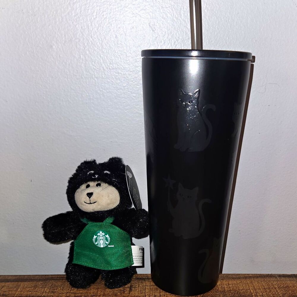 Starbucks L.E. Black Cat Bundle 2026 Glow in the Dark Bearista Charm & Tumbler